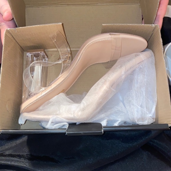 Nude heels with clear straps - Picture 3 of 6